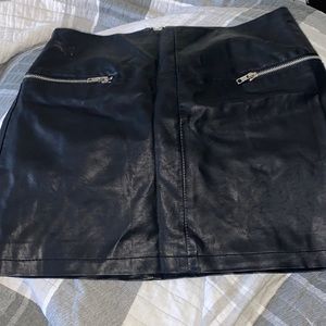Sexy leather skirt